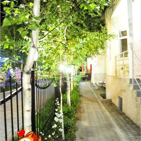 Hotel Gostinyi Dvor Бостери Экстерьер фото