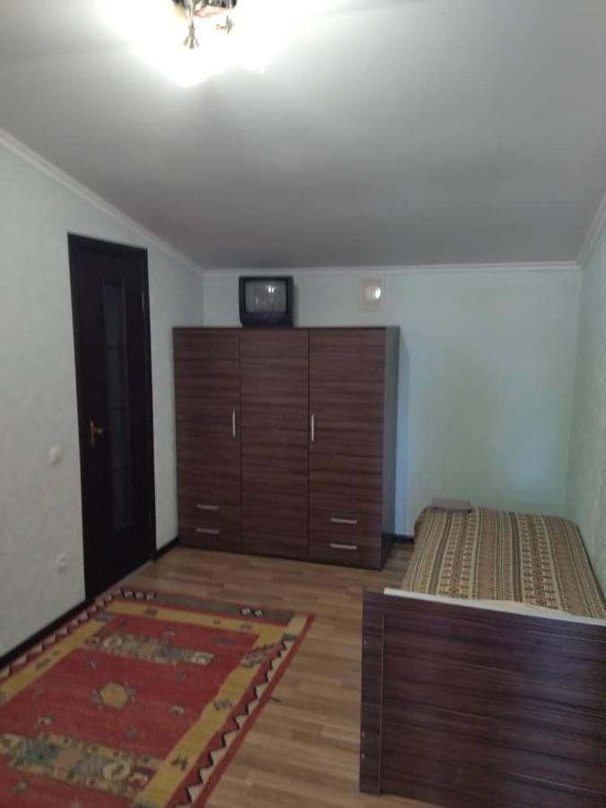Hotel Gostinyi Dvor Бостери Экстерьер фото