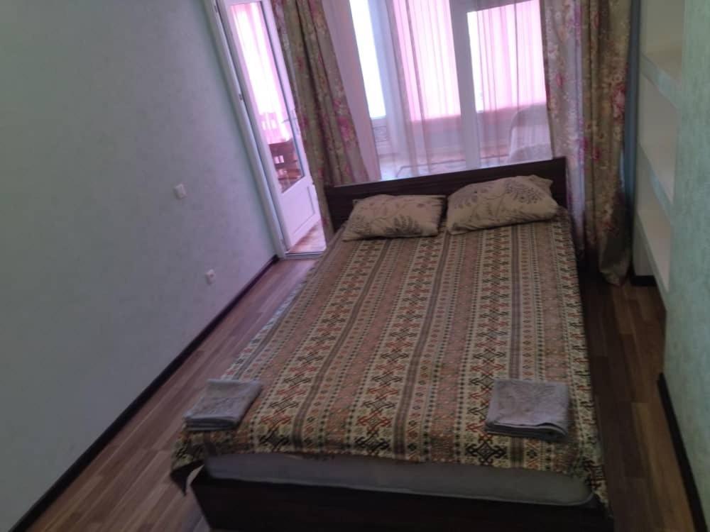 Hotel Gostinyi Dvor Бостери Экстерьер фото