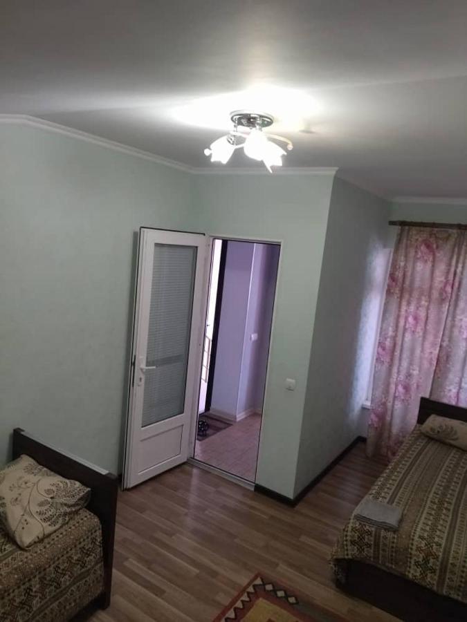 Hotel Gostinyi Dvor Бостери Экстерьер фото